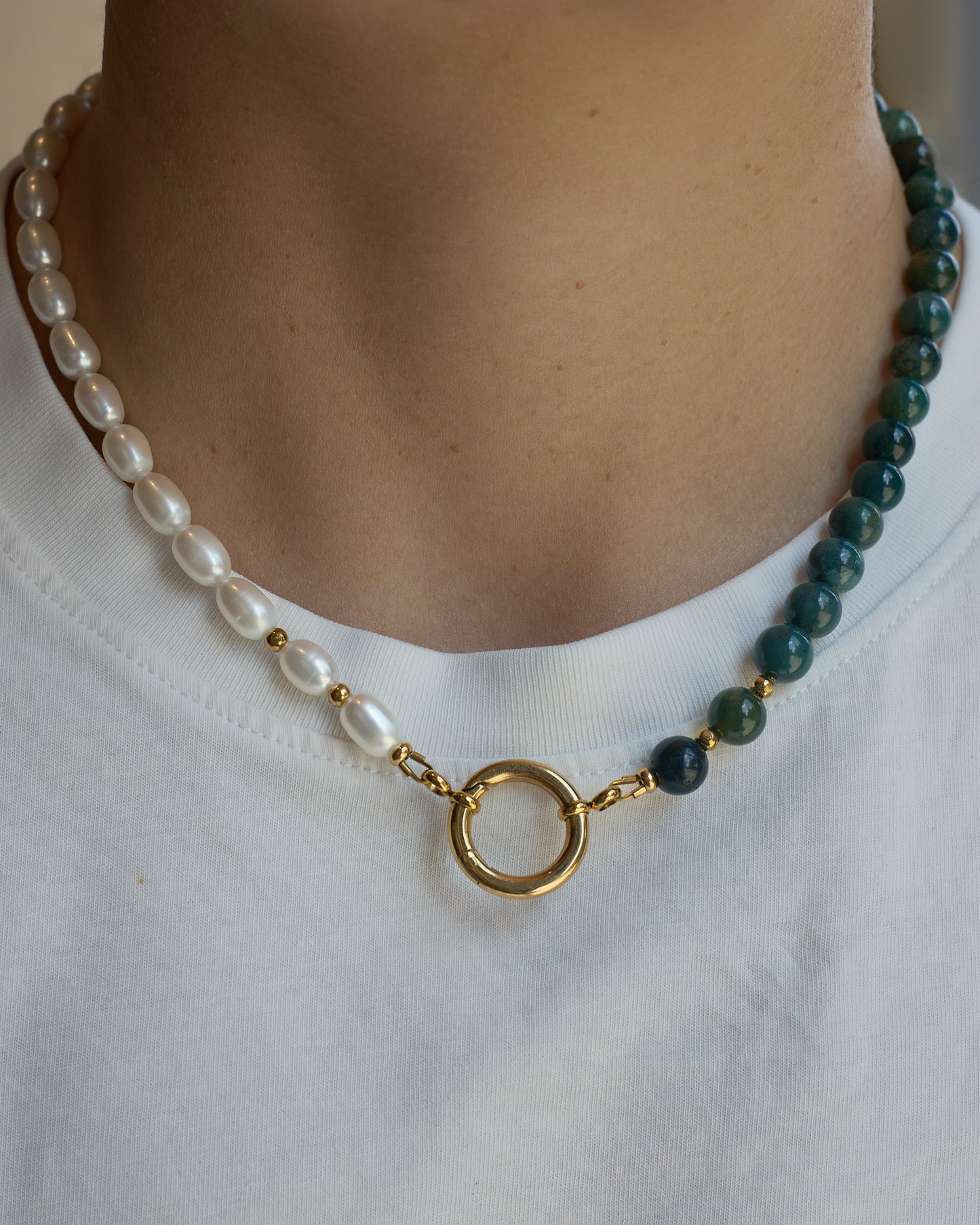 The O Necklace | Half-Half in Fresh Water Pearl & Indian Agate | Glasses Holder